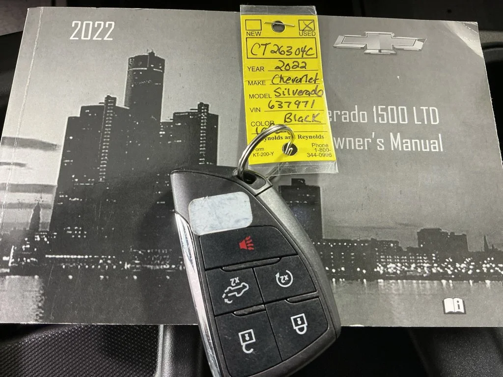 Used 2022 BLACK Chevrolet LT image 27