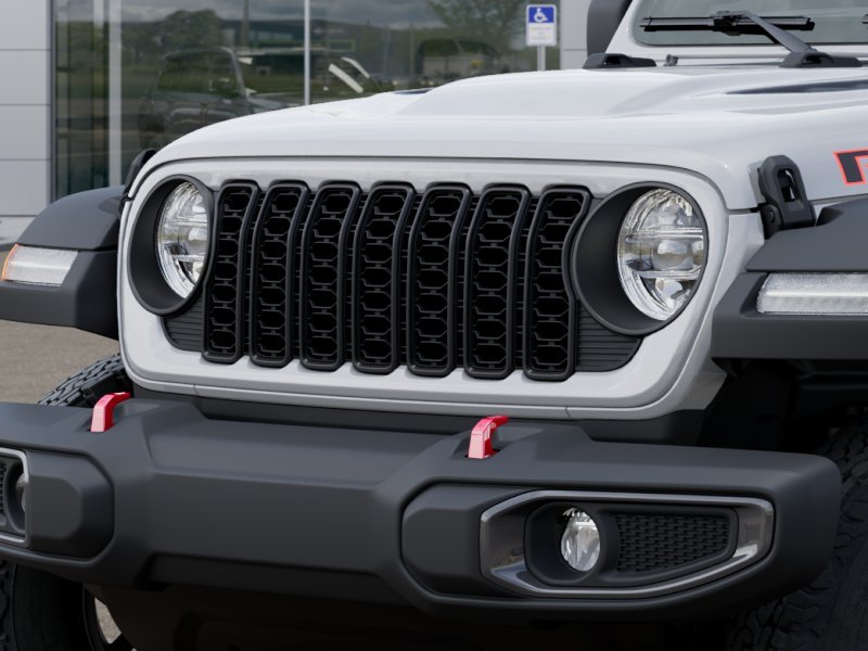 New 2025 Bright White Clear-Coat Exterior Paint Jeep Rubicon image 38