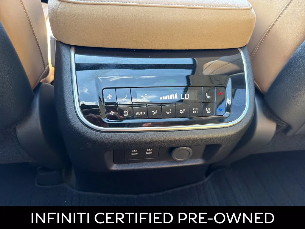 Certified Used 2025 Black Obsidian INFINITI LUXE image 21