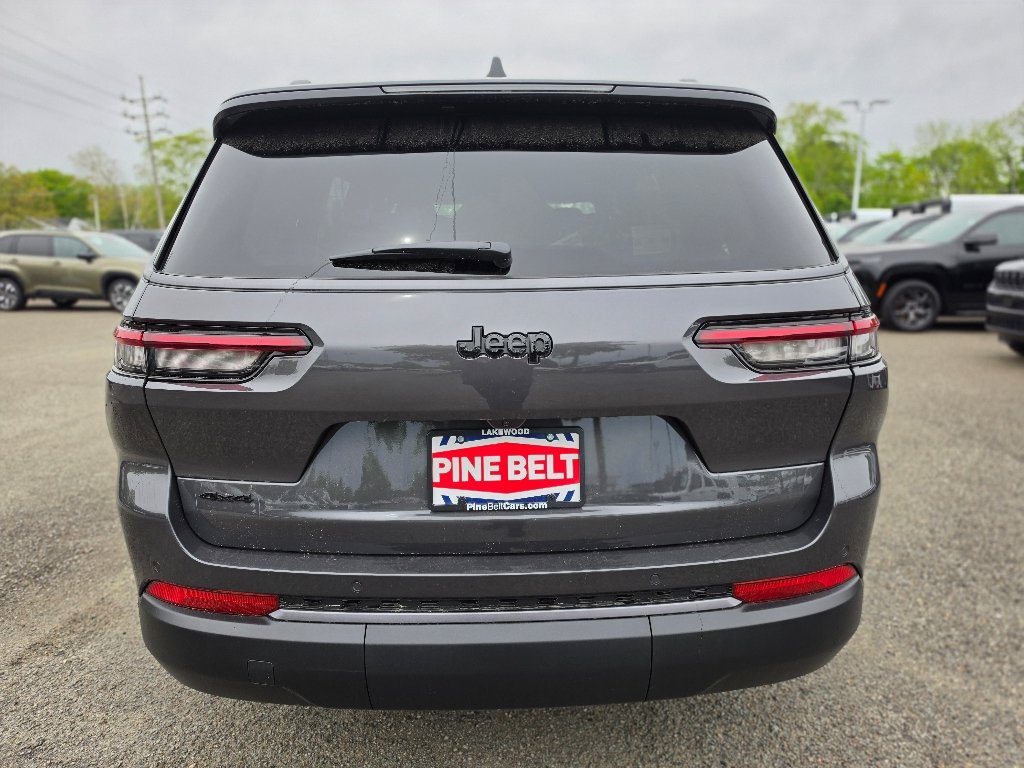 New 2026 Baltic Gray Metallic Clear-Coat Exterior Paint Jeep Laredo image 12