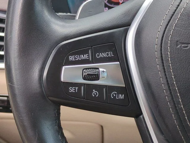 Used 2019 Beige BMW xDrive40i image 24