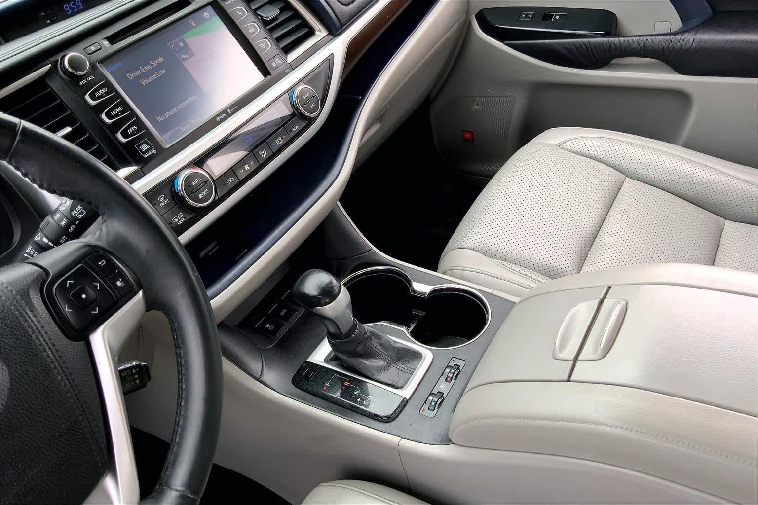 Used 2015 Silver Sky Metallic Toyota Limited image 16