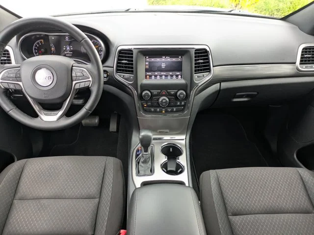 Used 2020 Bright White Clearcoat Jeep Laredo image 14