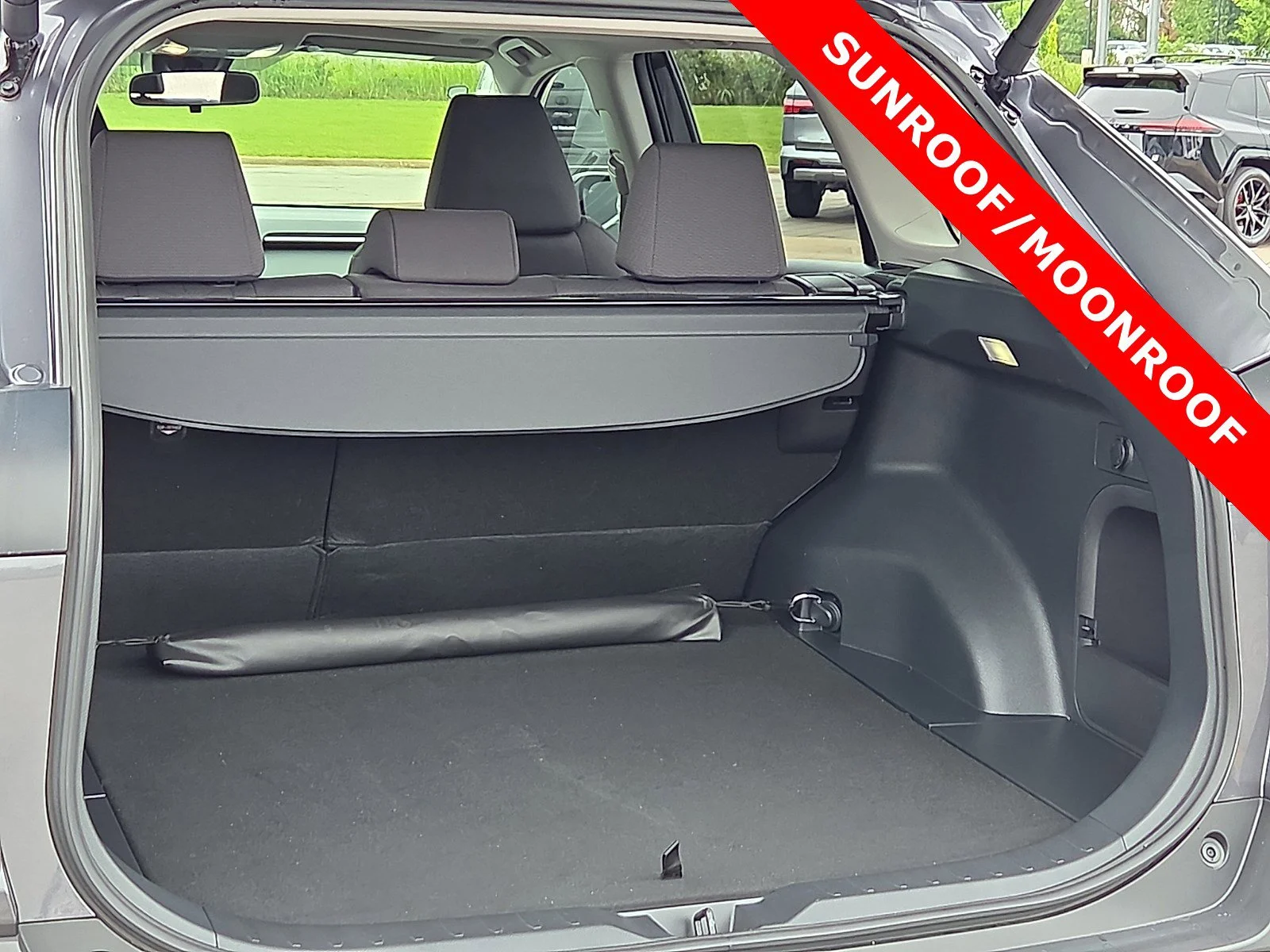 Used 2025 Magnetic Gray Metallic Toyota Hybrid XLE image 9