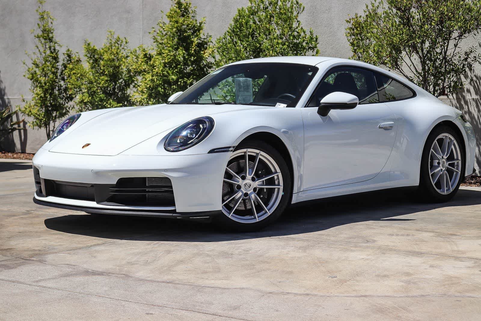 2025 Porsche 911 Carrera