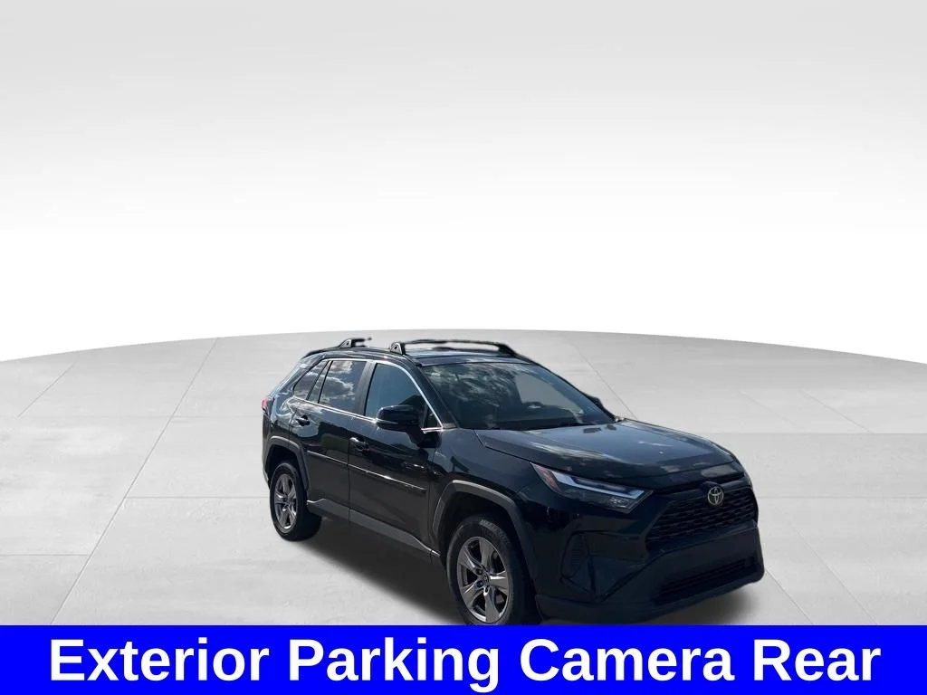 Used 2022 Black Toyota XLE image 9