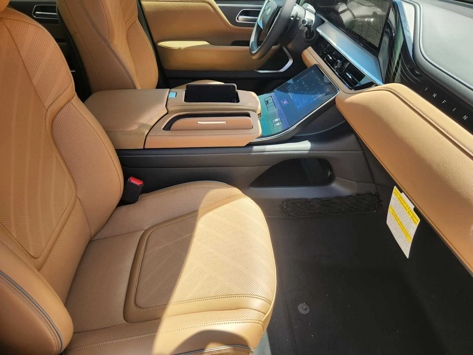 New 2027 BLACK OBSIDIAN INFINITI Luxe 4WD image 9