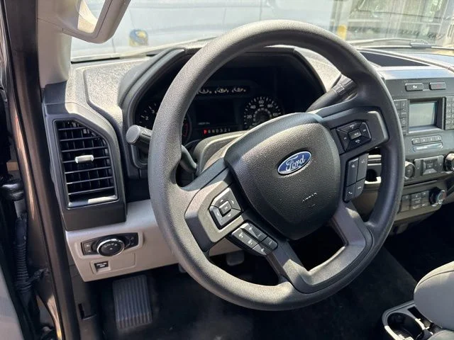 Used 2015 Magnetic Metallic Ford XL image 8