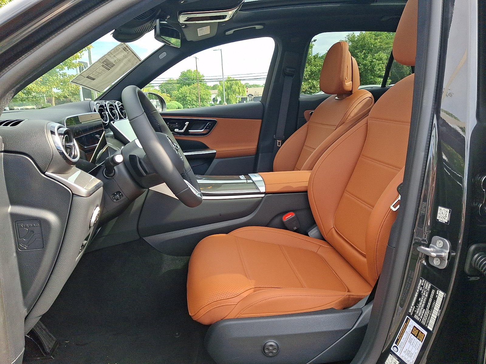 New 2027 Graphite Grey Metallic Mercedes-Benz GLC 300 image 8