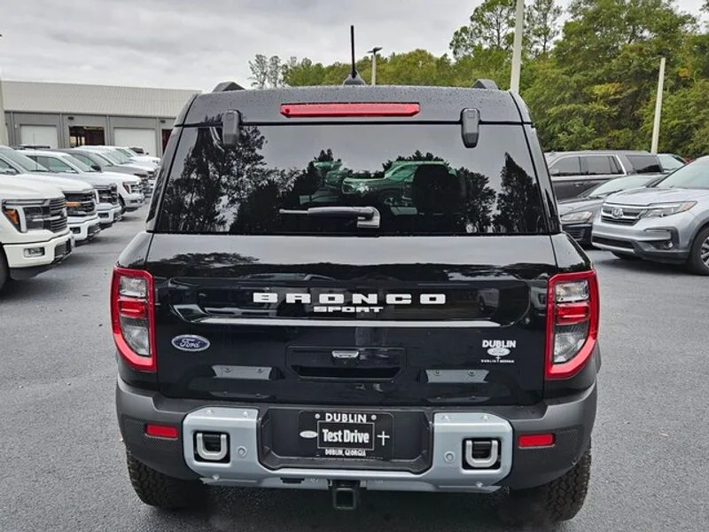 New 2025 Shadow Black Ford Outer Banks® image 13