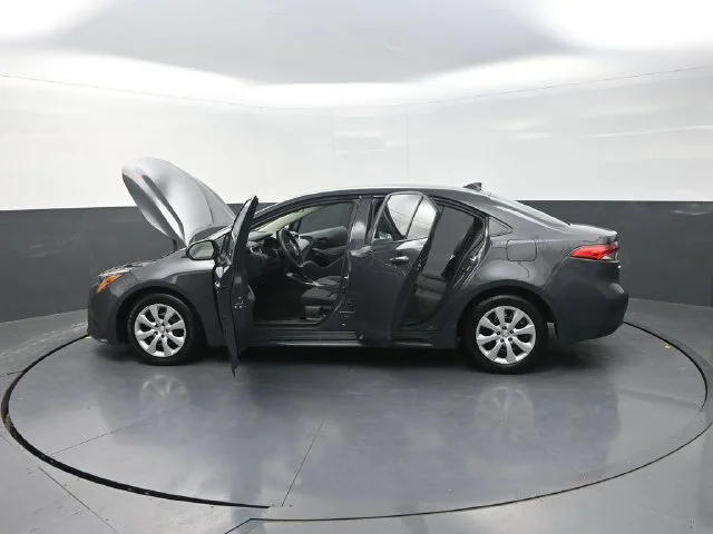 Used 2025  Toyota LE image 42
