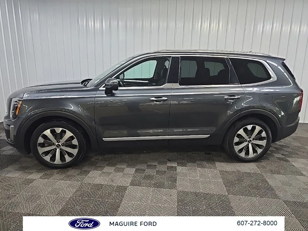 Used 2021 Gray Kia S image 6