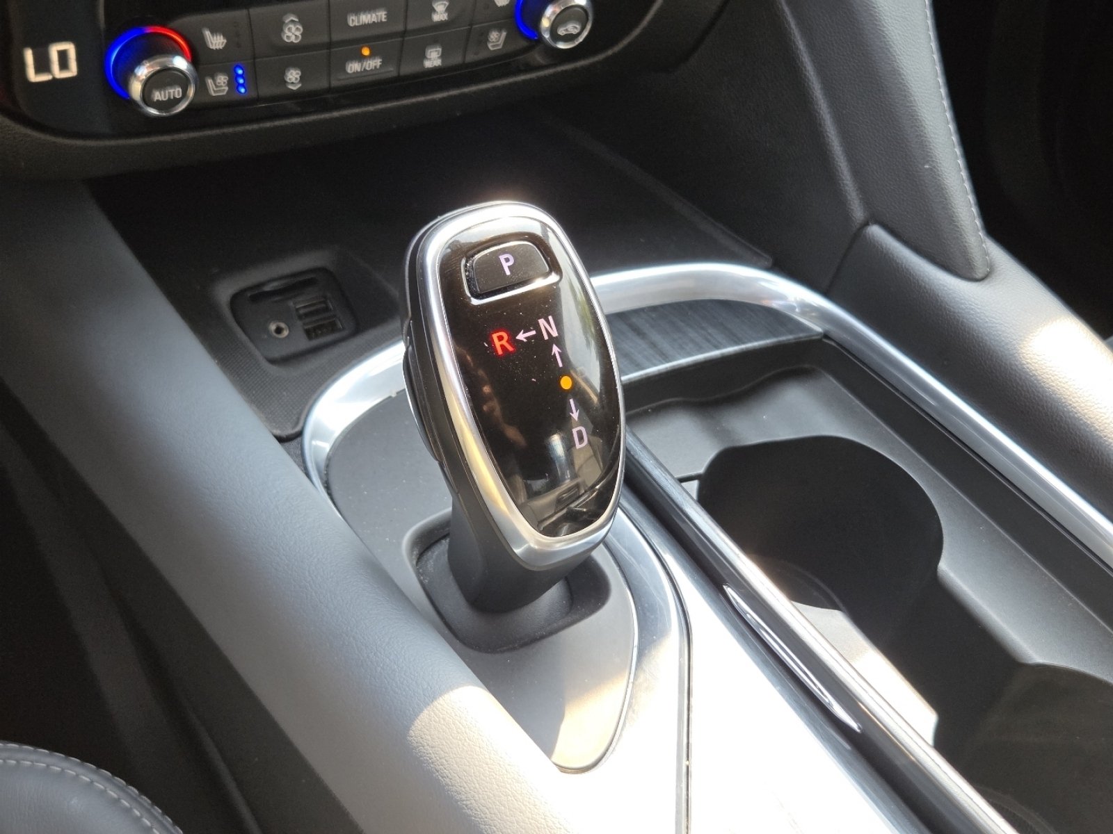 Used 2020 Quicksilver Metallic Buick Premium Group image 39