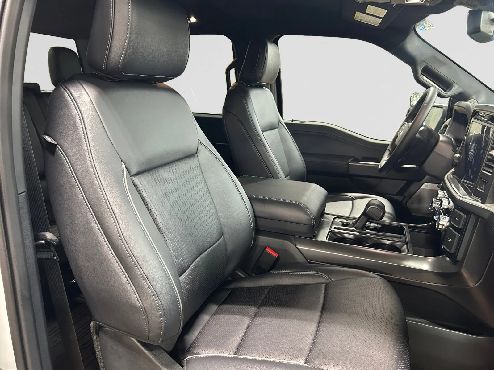 New 2026 Avalanche Ford Lariat image 12