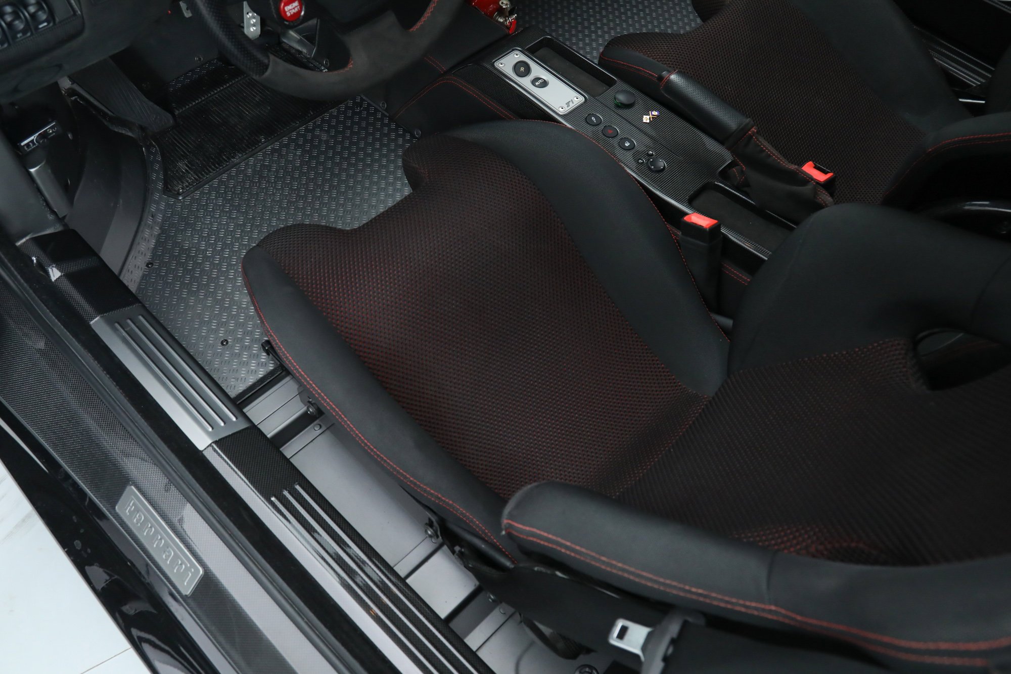 Used 2008 Black Ferrari  image 33