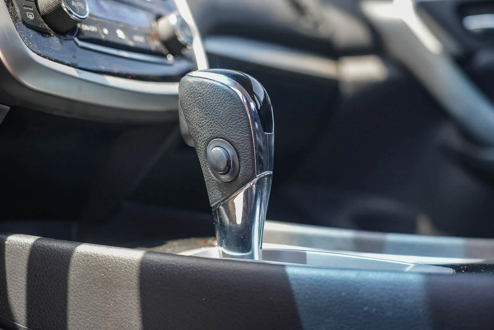 Used 2018 Gun Metallic Nissan 2.5 SV image 20