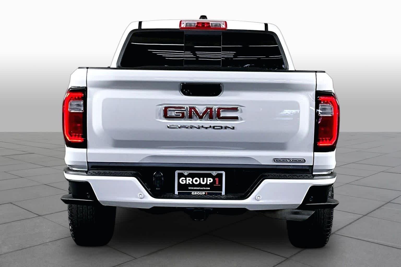 Used 2024 Summit White GMC Elevation image 5