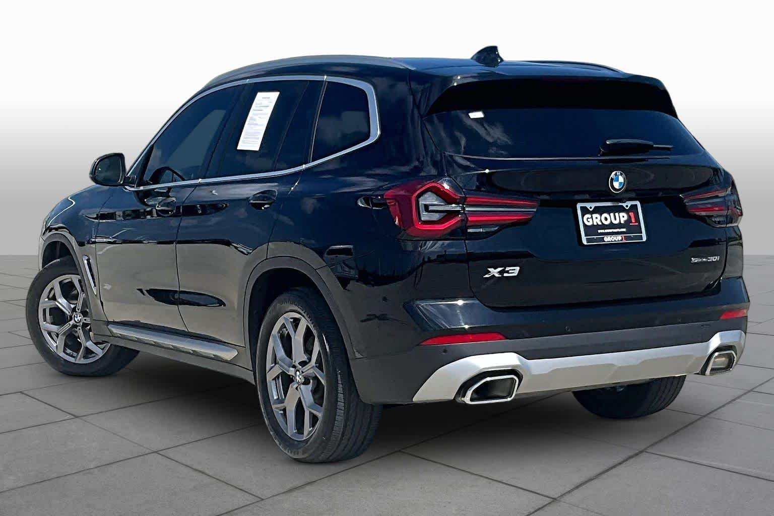Used 2024 Jet Black BMW sDrive30i image 11