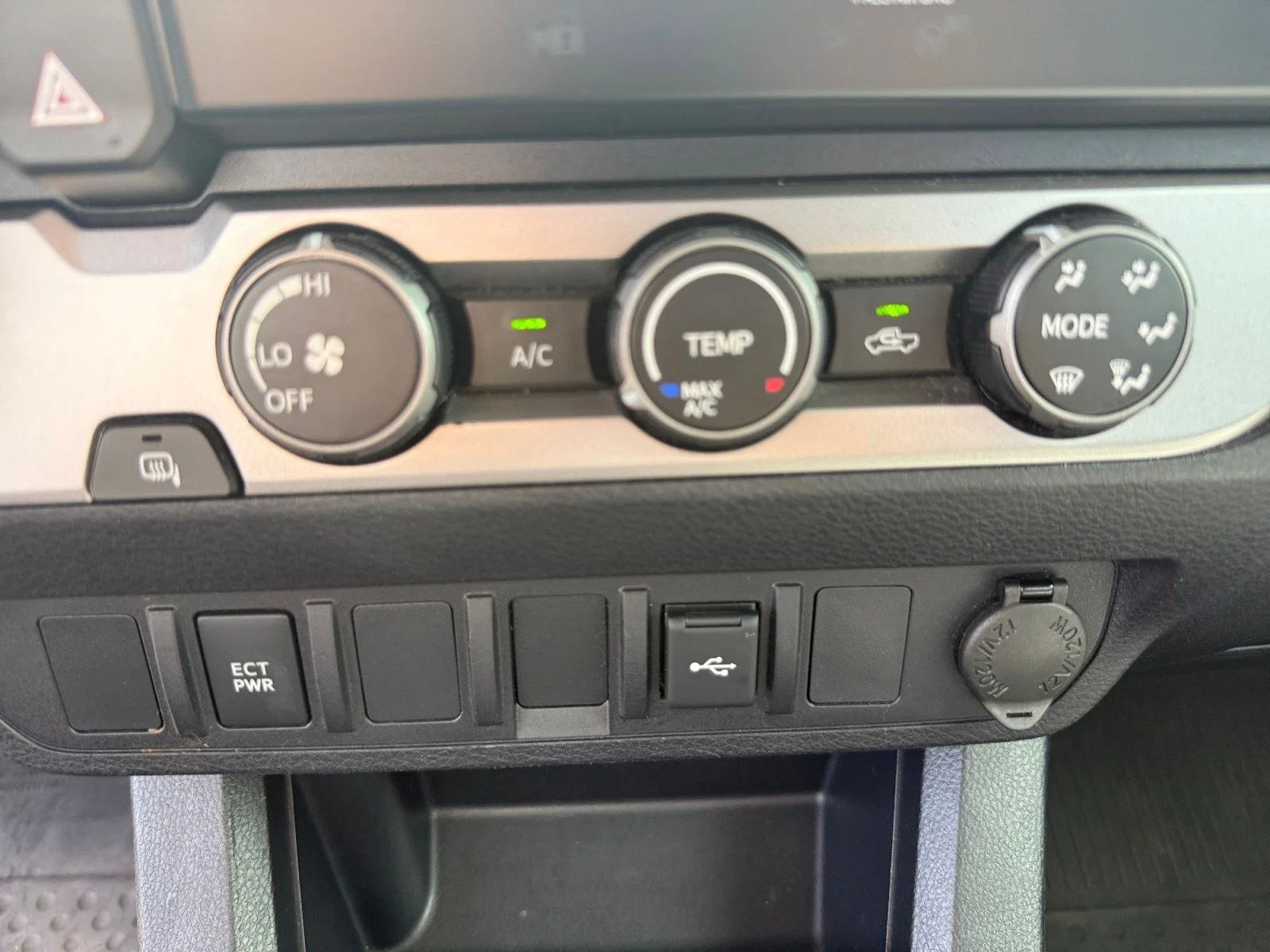 Used 2021 Silver Sky Metallic Toyota SR image 24