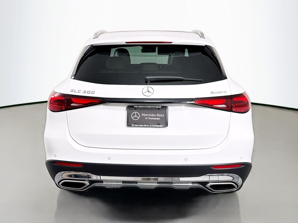 New 2026 MANUFAKTUR Moonlight White Metallic Mercedes-Benz GLC 300 image 6