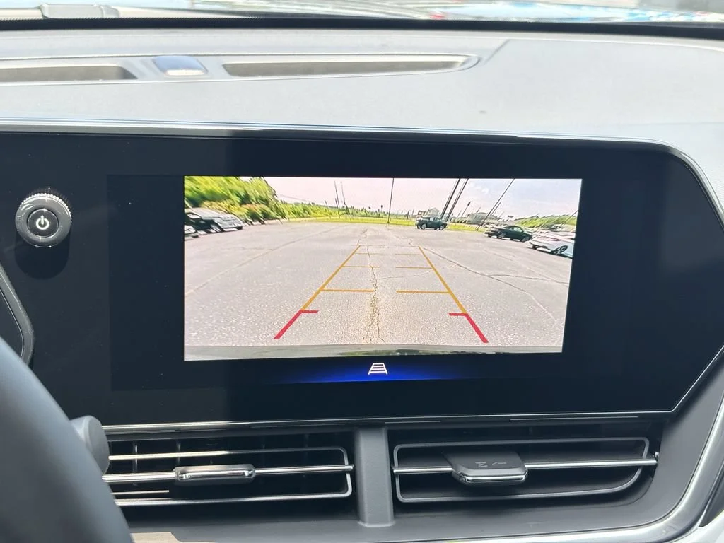 New 2026 Mosaic Black Metallic Chevrolet LT image 18