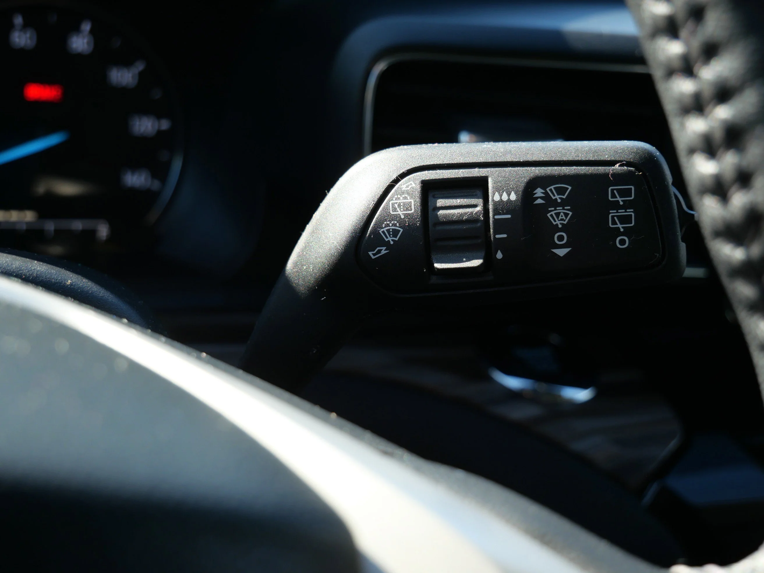 Used 2023 Oxford White Ford Limited image 30