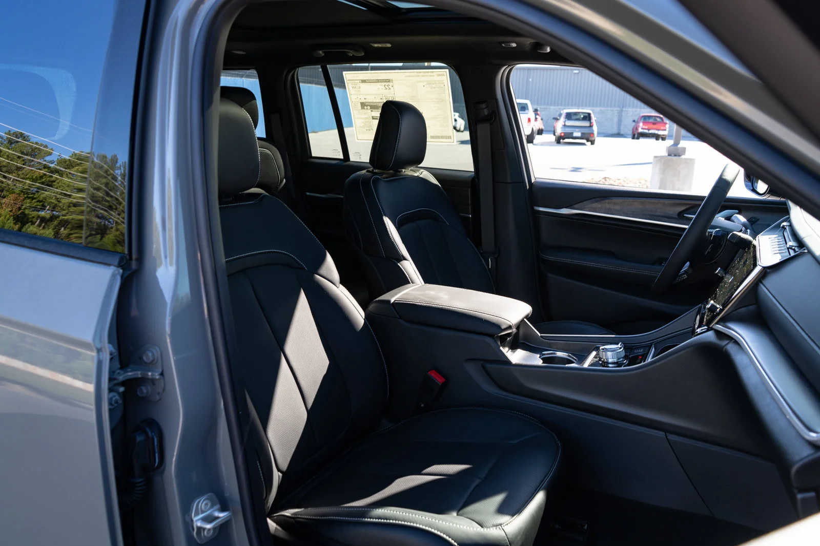 New 2027 Gray Jeep Limited Reserve image 23