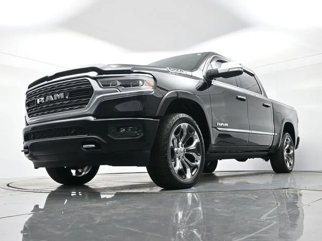Used 2022 Diamond Black Cry Ram Limited image 24