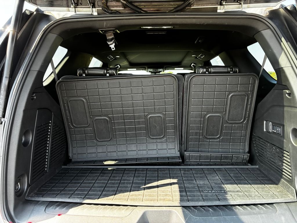 Certified Used 2025 Silver GMC Elevation image 4