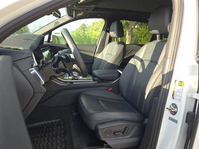 Used 2025 Carrara White Audi Premium Plus image 15