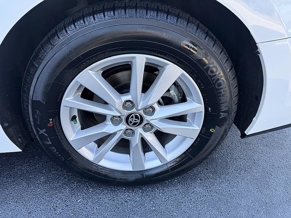 Certified Used 2025 Ice Toyota LE image 26