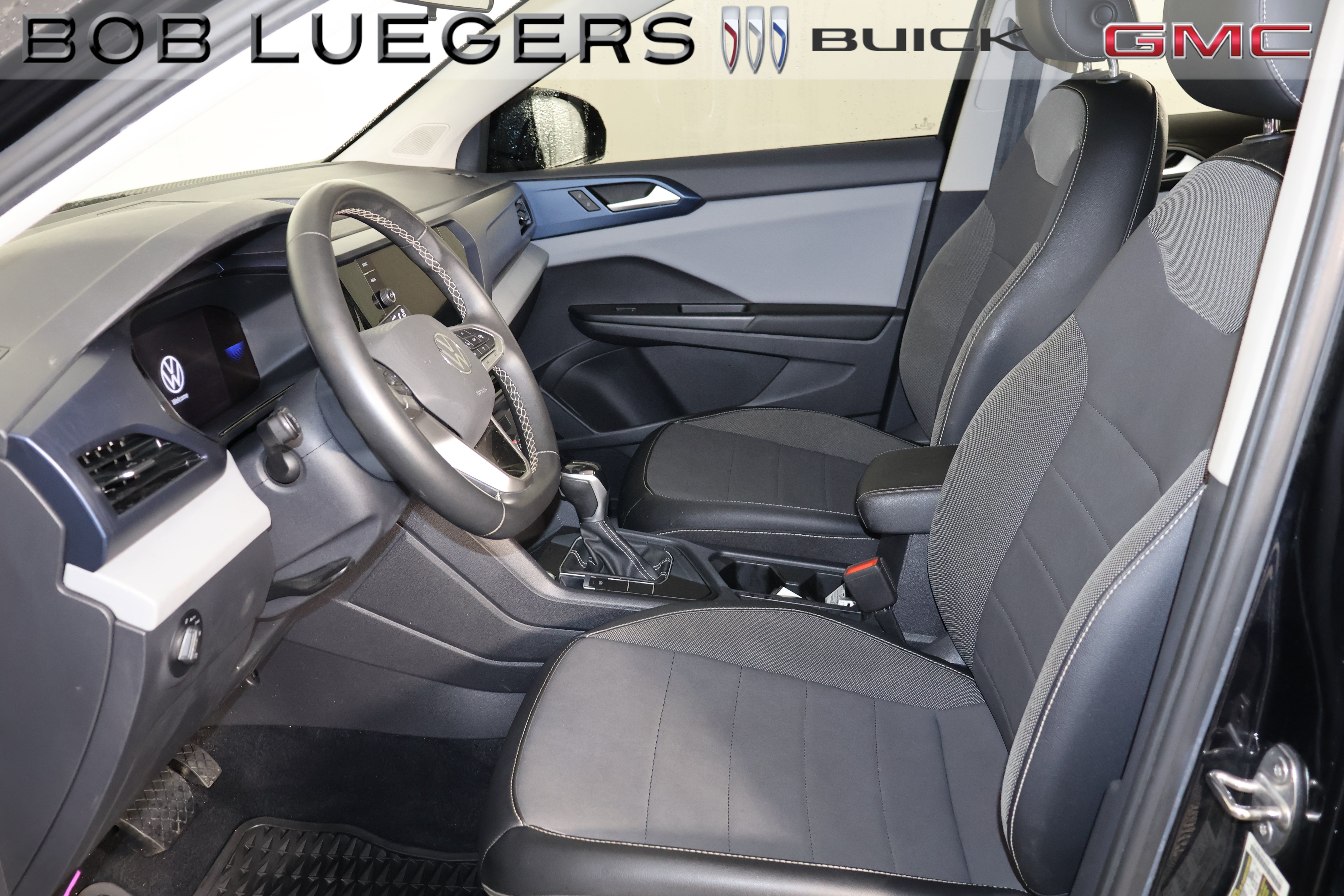 Used 2022 Black Volkswagen 1.5T SE image 7