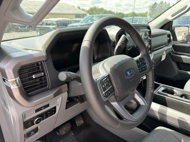 New 2026 Carbonized Gray Metallic Ford XLT image 17