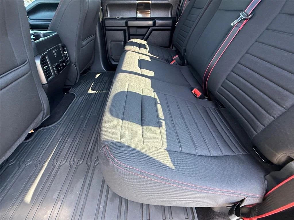 Used 2020  Ford XLT image 11
