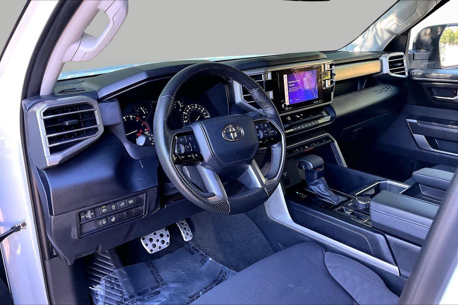 Used 2023 Ice Cap Toyota SR5 image 16
