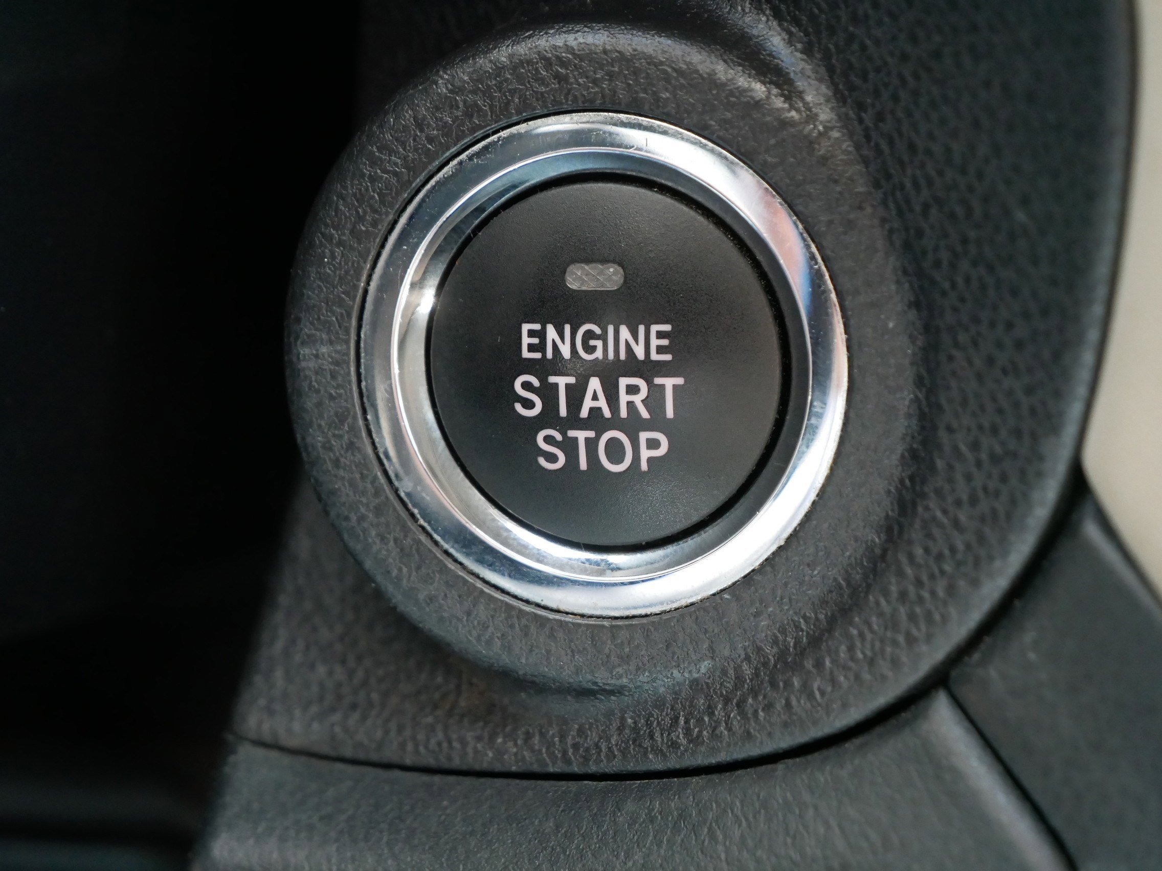 Used 2021 Crystal White Pearl Subaru Limited image 29