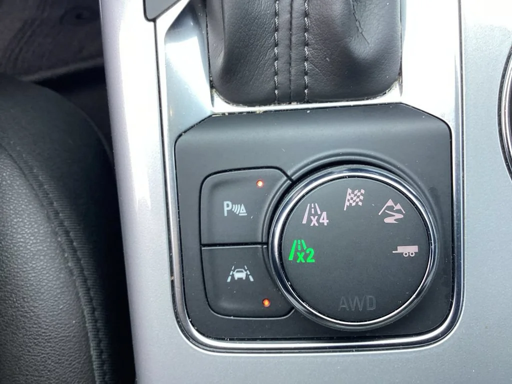 Used 2024 Riptide Blue Metallic Chevrolet 3LT image 42