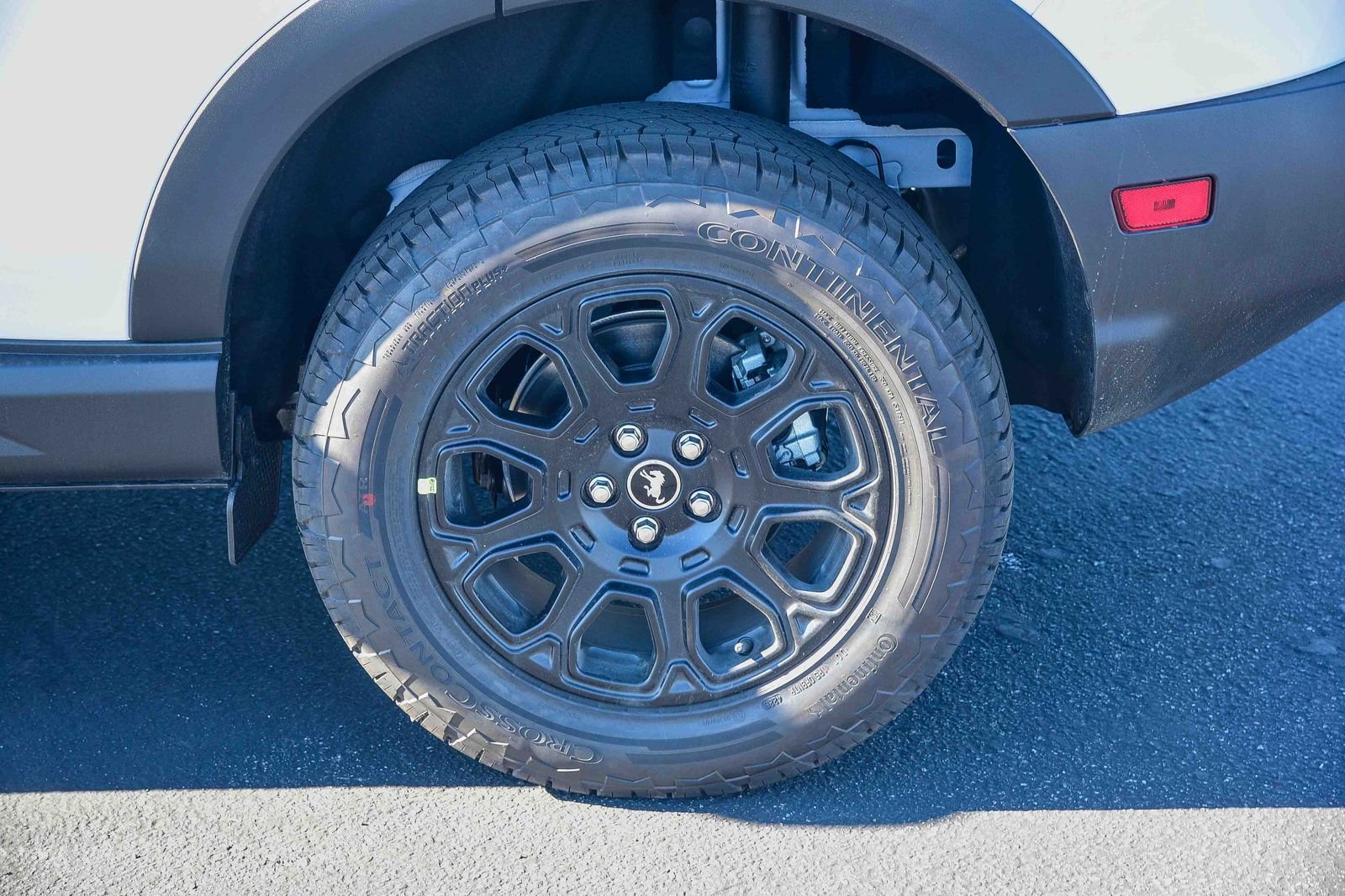 New 2025 Oxford White Ford Badlands® image 8
