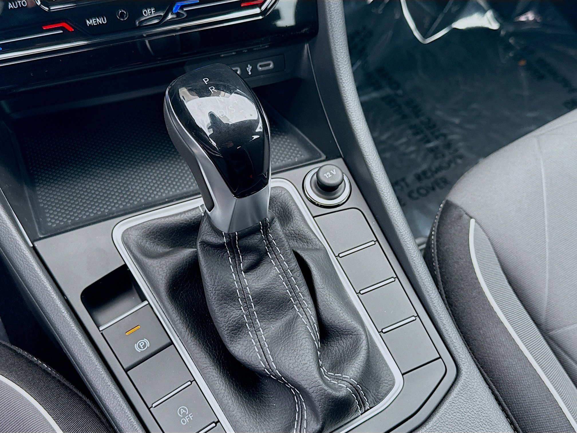 2026 Volkswagen Jetta Sport - Photo 15