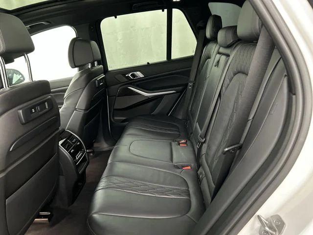 2022 BMW X5 M50i - Photo 29