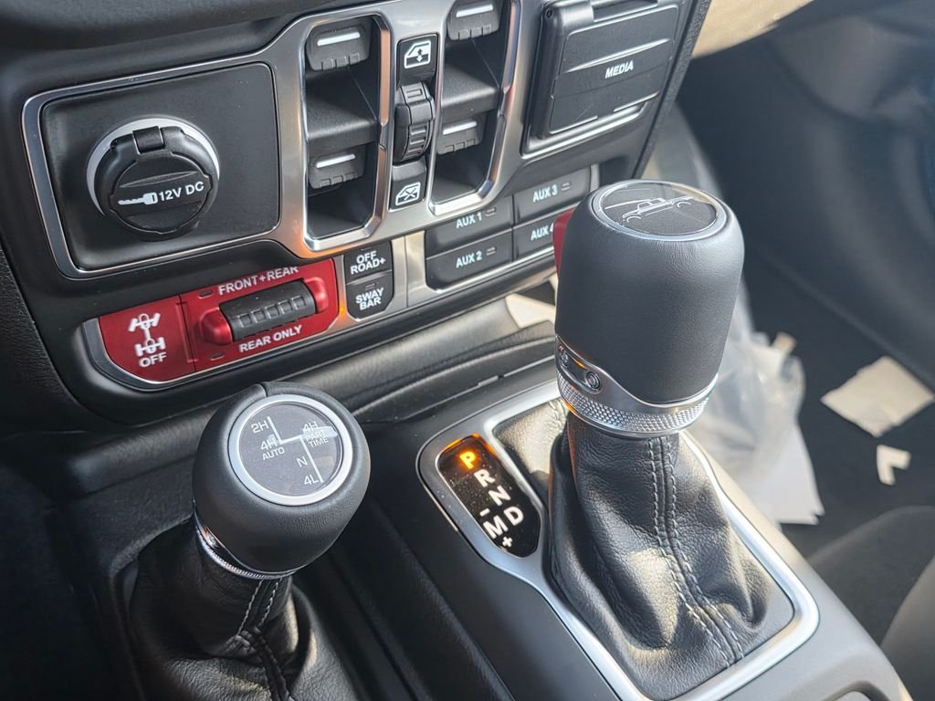 New 2026 Hydro Blue Pearlcoat Jeep Rubicon X image 18
