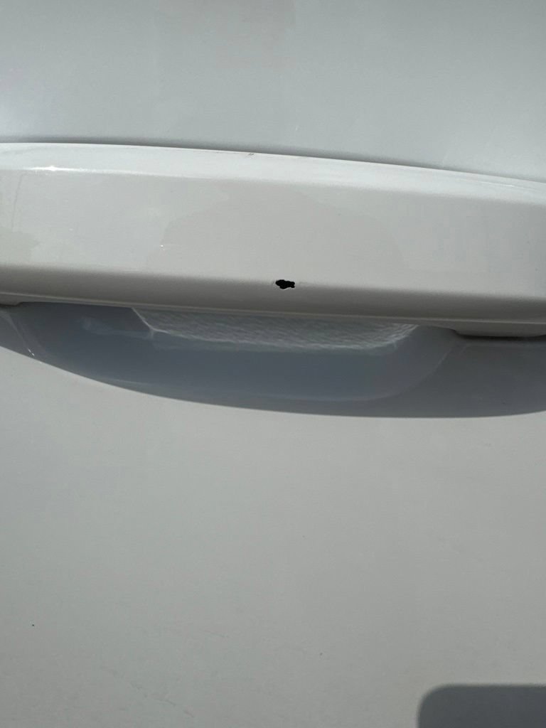 Used 2018 SUMMIT WHITE Chevrolet LT image 37