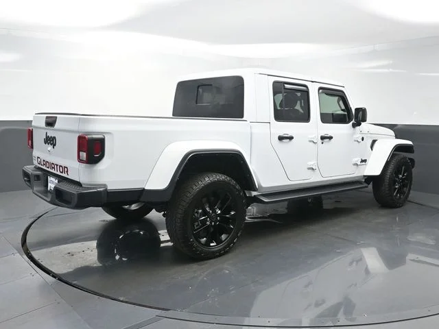 Used 2025 White Jeep Nighthawk image 7
