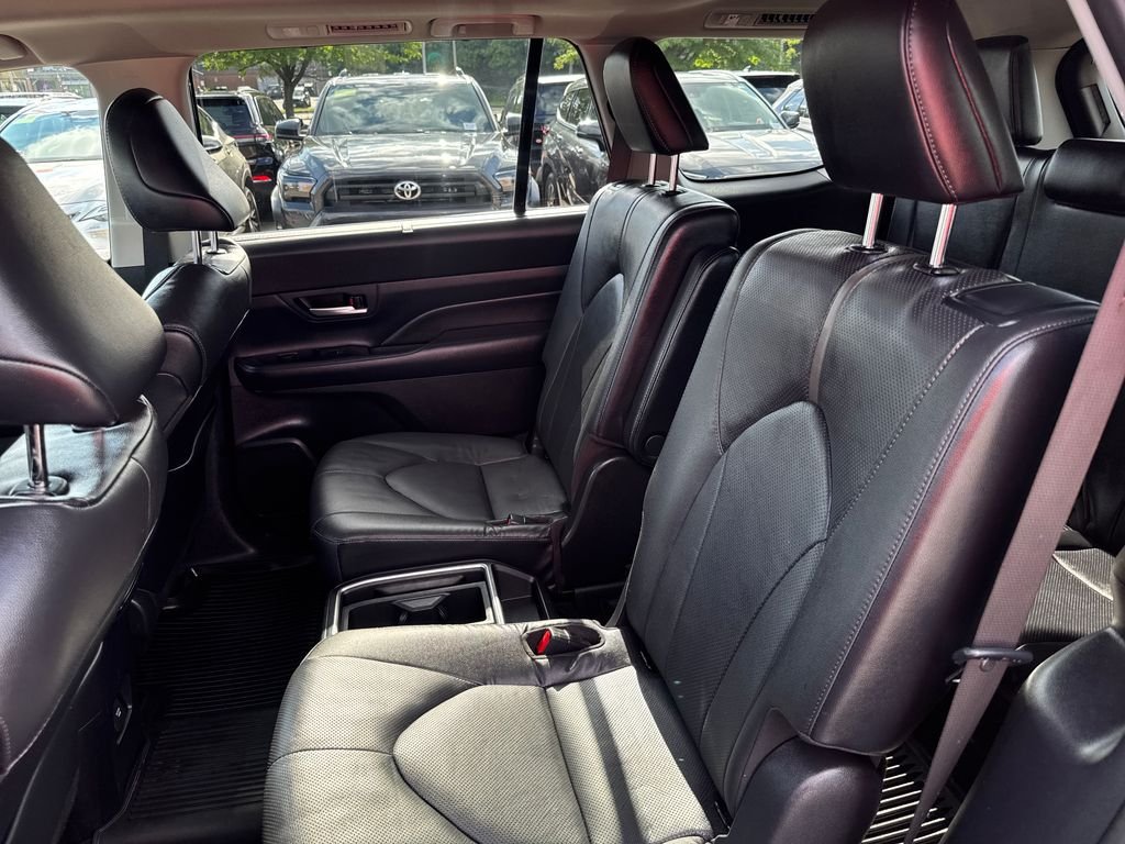 Used 2024 Black Toyota Platinum image 40