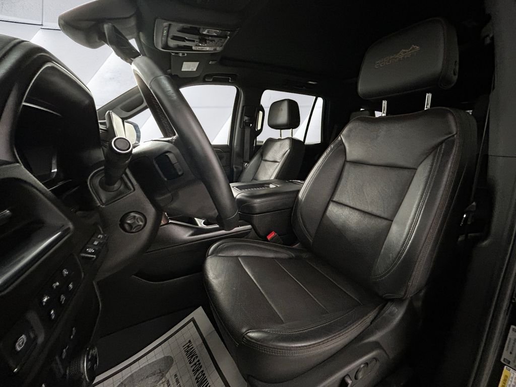 Used 2024 Black Chevrolet High Country image 8