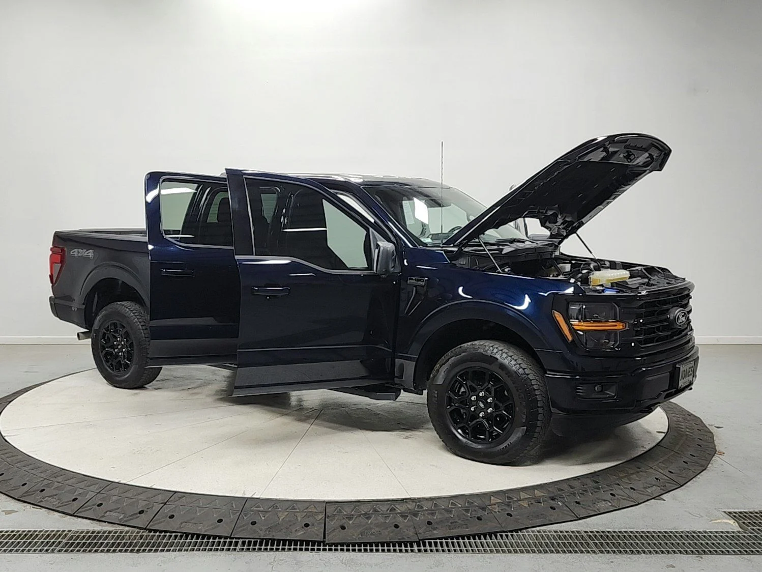 Used 2024  Ford XLT image 9