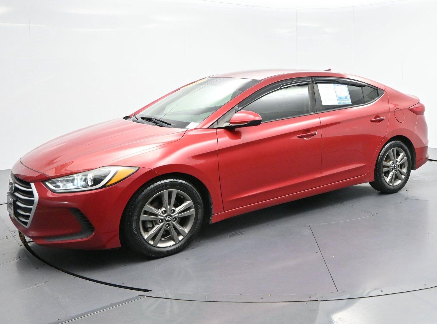 Used 2018 Scarlet Red Hyundai SEL image 3