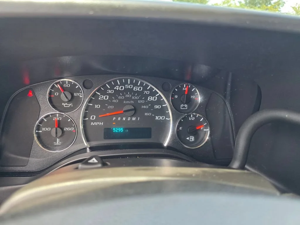 Used 2025 Summit White Chevrolet 1LT image 20