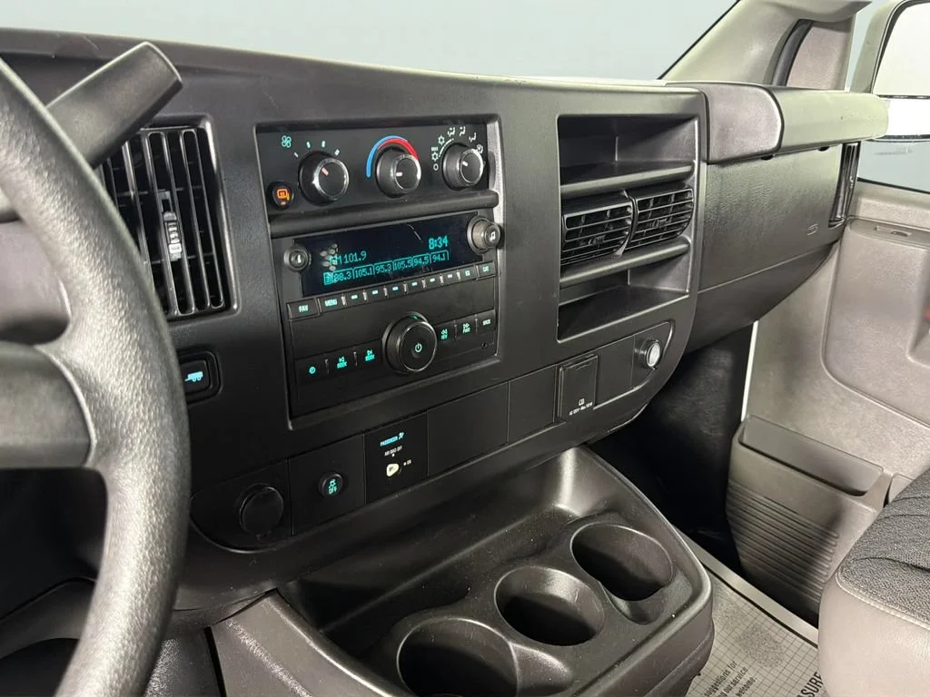 Used 2025 Summit White Chevrolet WT image 22