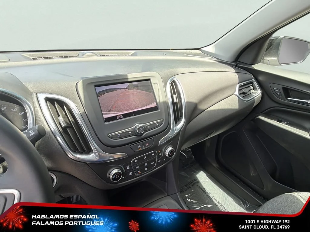 Used 2024 Summit White Chevrolet LT image 18